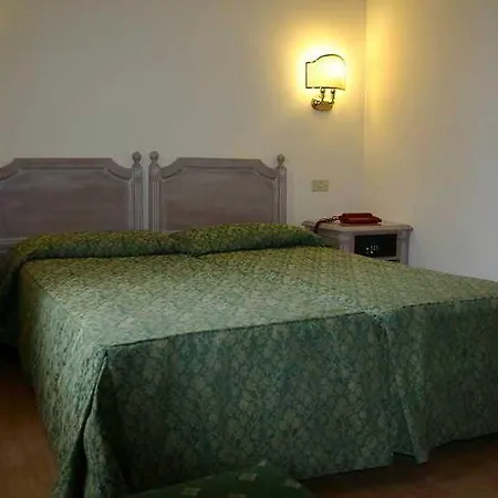Torlonia 4* Рим
