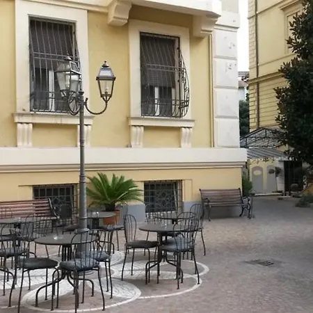 Отель Torlonia 4*