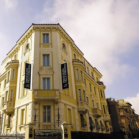 Отель Torlonia 4*