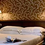 Torlonia Hotel